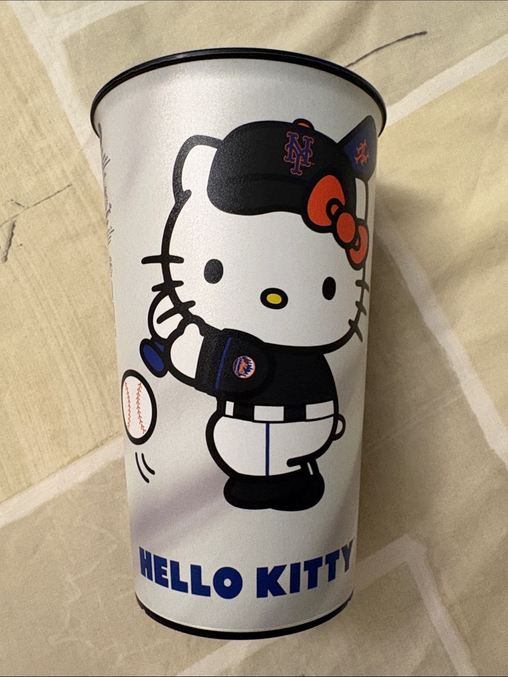 Hello Kitty Mets cup